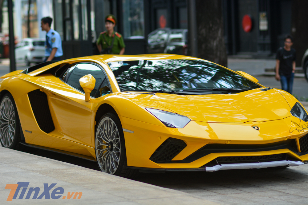 si&ecirc;u xe Lamborghini Aventador S LP740-4 đ&atilde; kh&ocirc;ng may xảy ra tai nạn