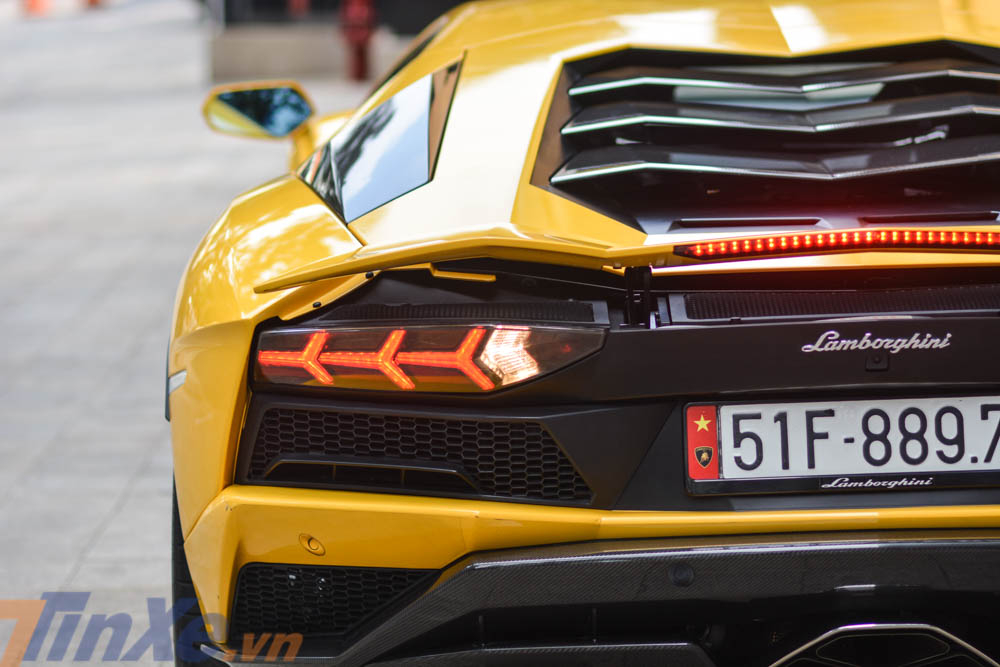 Lamborghini Aventador S LP740-4 chỉ cần 2,9 giây để tăng tốc từ 0-100 km/h Lamborghini Aventador S LP740-4 chỉ cần 2,9 giây để tăng tốc từ 0-100 km/h