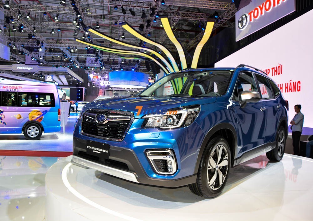 Subaru Forester bị triệu hồi để kiểm tra đai ốc siết bắt ống xả trước