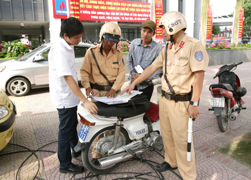 Sẽ chỉ c&ograve;n 4 trường hợp CSGT được dừng phương tiện giao th&ocirc;ng