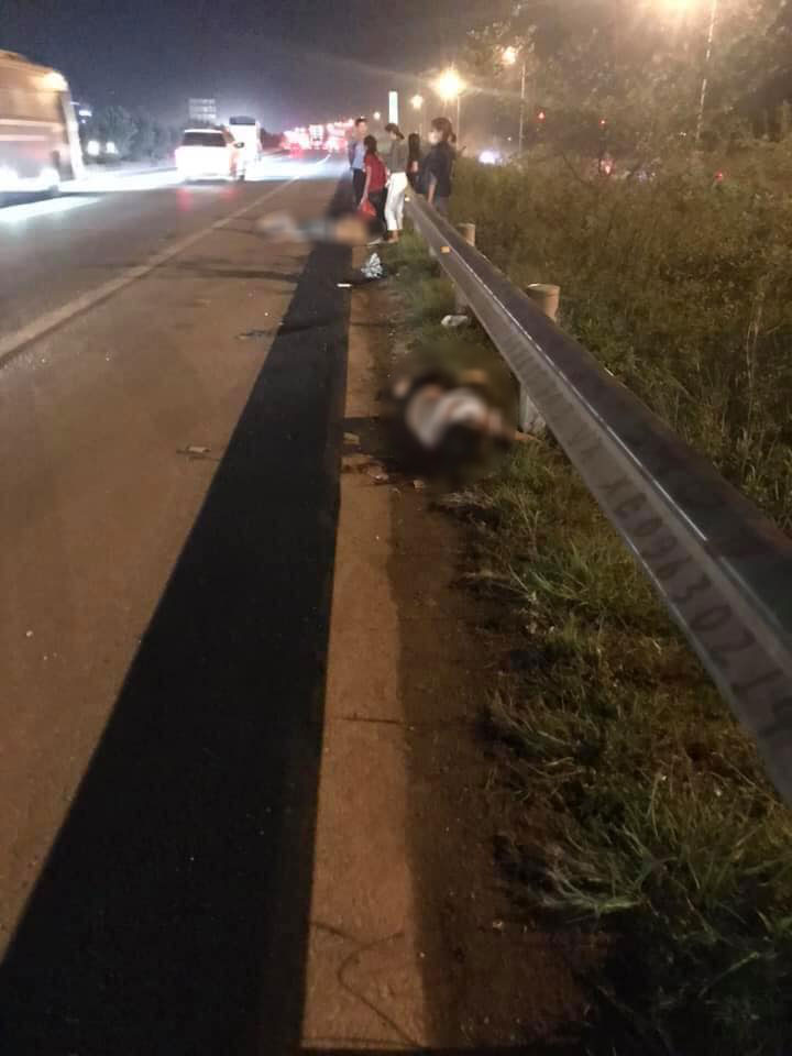 Hiện trường vụ tai nạn trên cao tốc Hà Nội - Bắc Giang