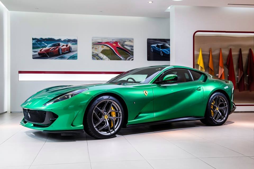 Ferrari 812 Superfast cá nhân hoá tại Singapore