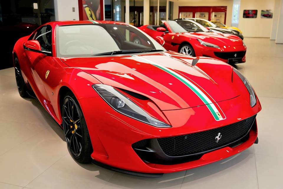 Còn đây là chiếc Ferrari 812 Superfast Tailor Made của một đại gia Hồng Kông