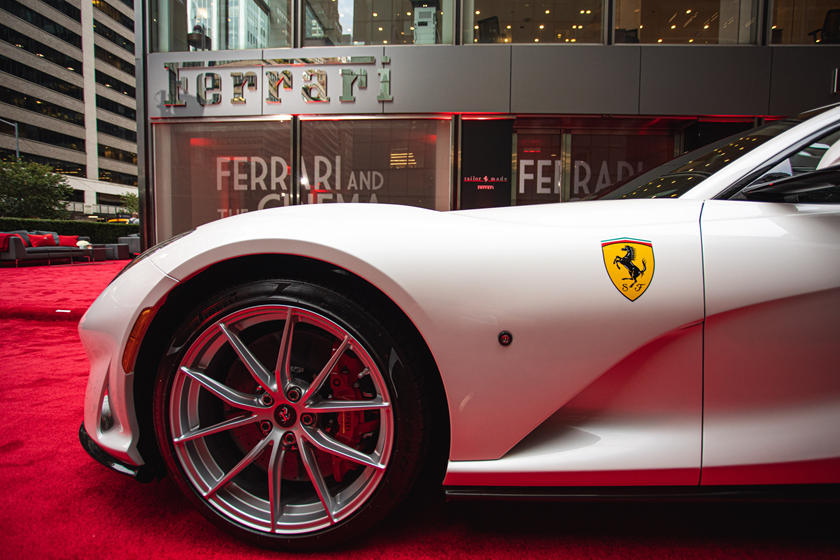 Sau Trung Quốc, Mỹ cũng có showroom Ferrari Tailor Made đầu tiên với sự xuất hiện của không ít khách VIP