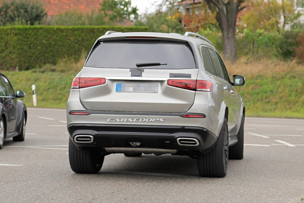 Mercedes-Maybach GLS 2020 nhìn từ phía sau Mercedes-Maybach GLS 2020 nhìn từ phía sau