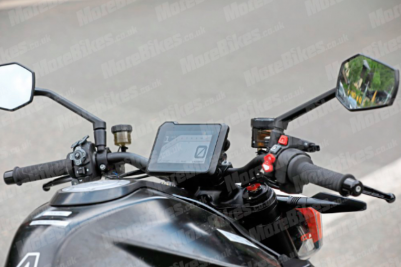 Đồng hồ của KTM 1290 Super Duke R 2020 sẽ được cải tiến Đồng hồ của KTM 1290 Super Duke R 2020 sẽ được cải tiến