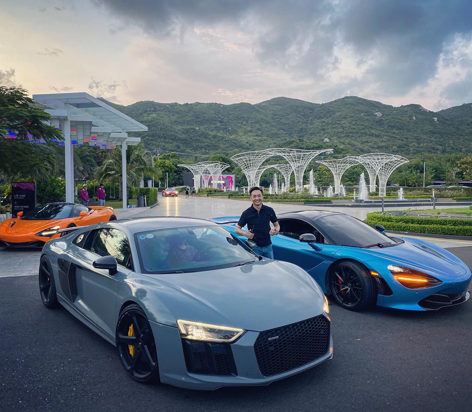 Cường Cường Đô-la cùng siêu xe Audi R8 V10 Plus và cặp đôi McLaren 720S