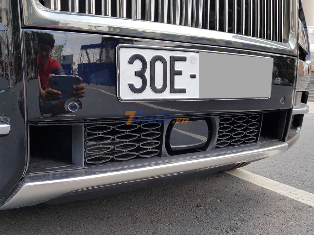 SUV siêu sang Rolls-Royce Cullinan được trang bị động cơ V12, tăng áp kép, dung tích 6.75 lít, sản sinh công suất tối đa 563 mã lực 