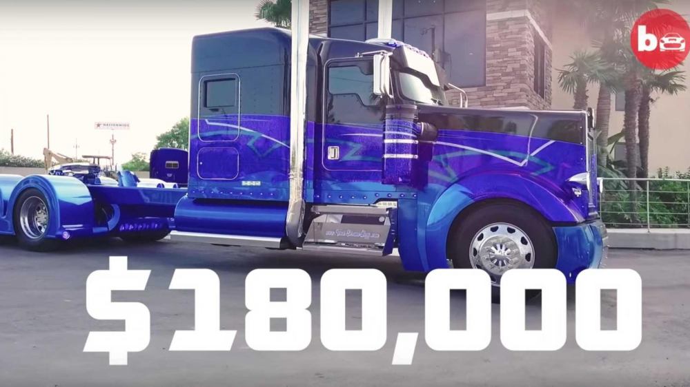 Gia đình Mendez đã tốn 180.000 USD để độ ra chiếc xe 18 bánh theo đúng ý mình
