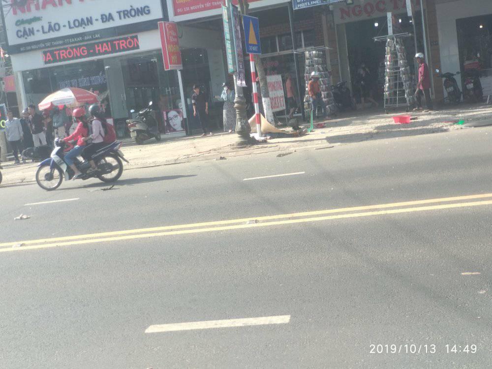 Hiện trường nơi xảy ra vụ tai nạn Hiện trường nơi xảy ra vụ tai nạn