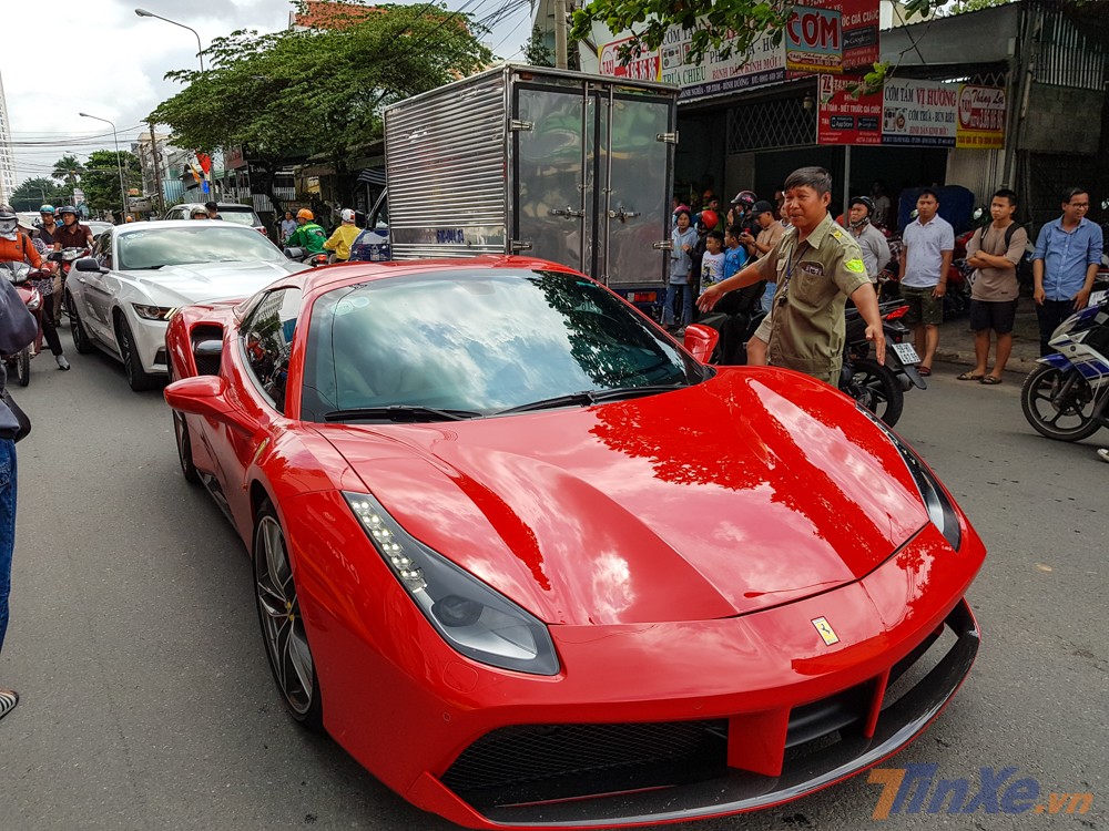 Ferrari 488 Spider của nhà giàu Việt Ferrari 488 Spider của nhà giàu Việt