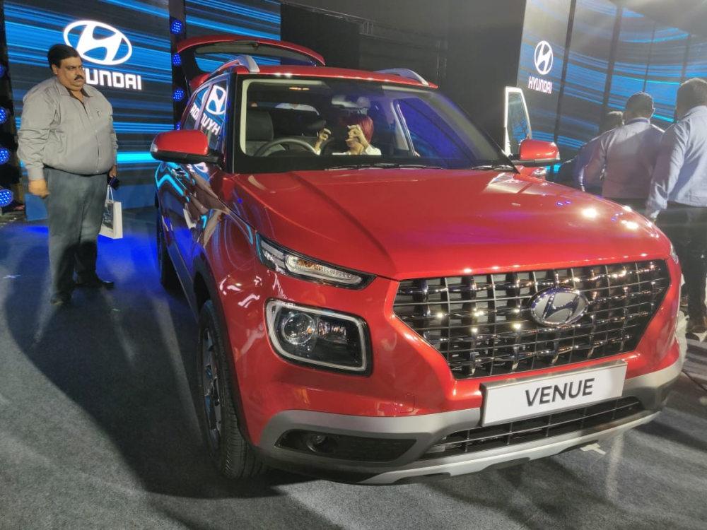Thiết kế đầu xe của Hyundai Venue 2020