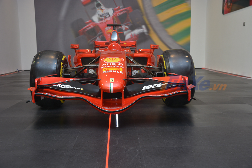 Ferrari Việt Nam đã chính thức khai trương Trung tâm dịch vụ và bán xe đã qua sử dụng đầu tiên ở dải đất hình chữ S