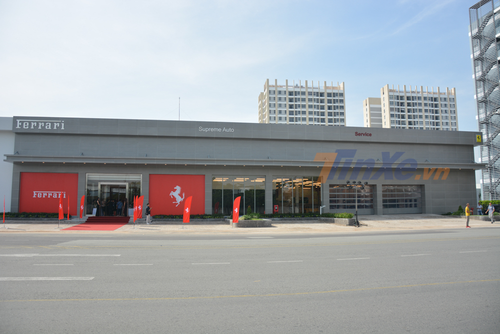 Showroom Ferrari đầu tiên tại Việt Nam mang tên gọi Showroom Ferrari đầu tiên tại Việt Nam mang tên gọi Trung tâm dịch vụ và bán xe đã qua sử dụng