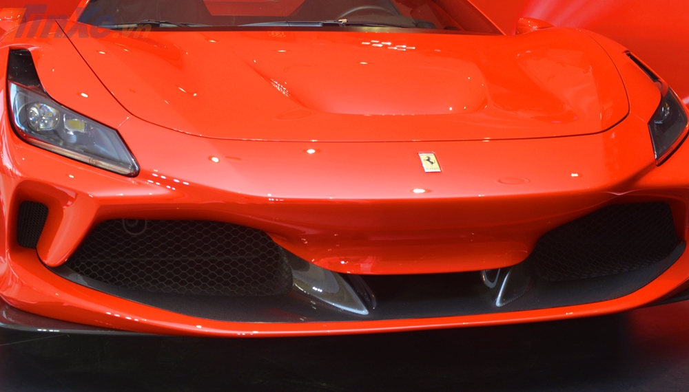 Hốc gió S-Duct của siêu xe Ferrari F8 Tributo Hốc gió S-Duct của siêu xe Ferrari F8 Tributo