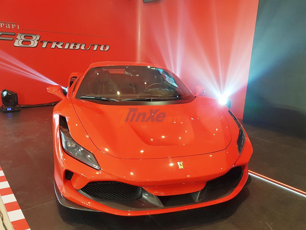 Đánh giá xe Ferrari F8 Tributo chính hãng đầu tiên về Việt Nam Đánh giá xe Ferrari F8 Tributo chính hãng đầu tiên về Việt Nam