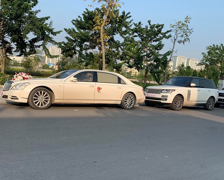 Maybach 62S làm xe đưa dâu với bó hoa cưới cỡ lớn trên nắp capô
