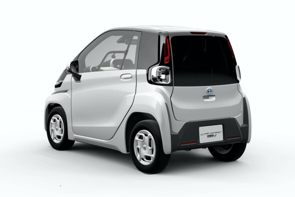 Xe có thiết lập 2 chỗ, được thiết kế để sử dụng đi lại trong nội đô với khoảng cách gần