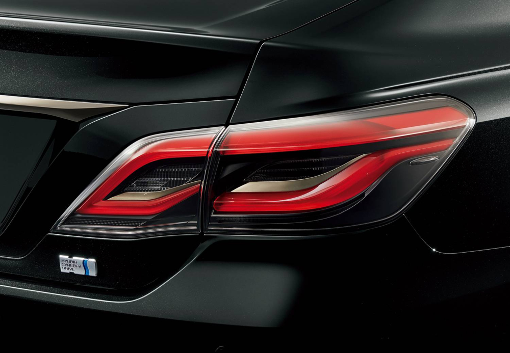 Vỏ đèn hậu màu khói của Toyota Crown Sport Style Vỏ đèn hậu màu khói của Toyota Crown Sport Style