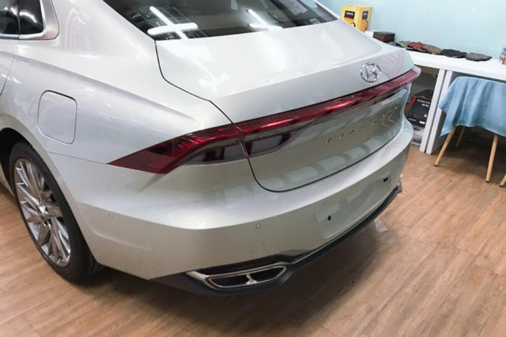 Thiết kế đu&ocirc;i xe của Hyundai Grandeur 2020 