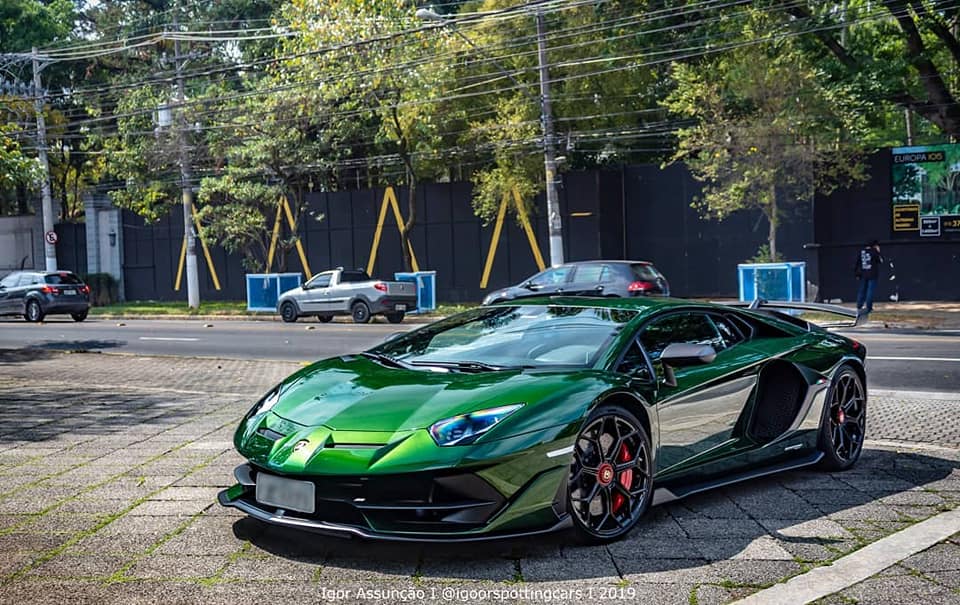 Đã hiếm, chiếc siêu xe Lamborghini Aventador SVJ này còn mang bộ áo siêu độc Verde Ermes Đã hiếm, chiếc siêu xe Lamborghini Aventador SVJ này còn mang bộ áo siêu độc Verde Ermes
