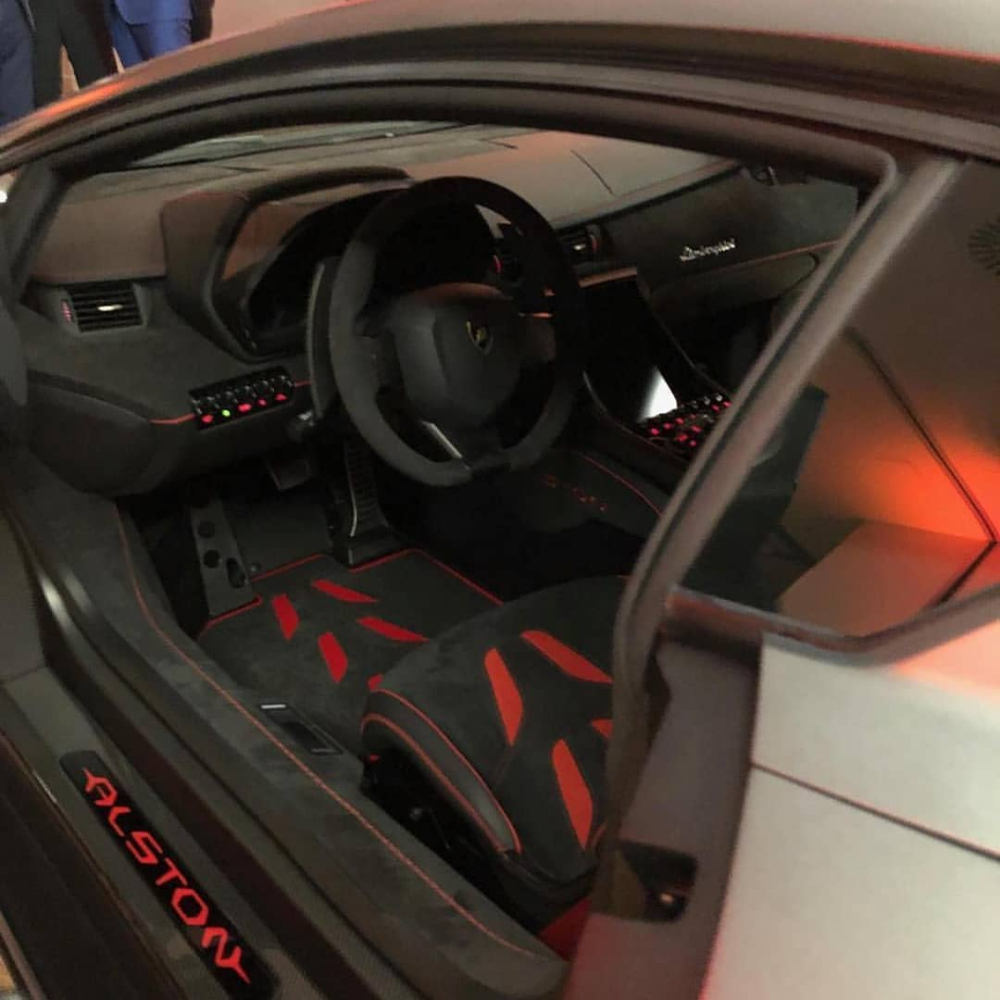 Nội thất siêu xe Lamborghini SC18 Alston