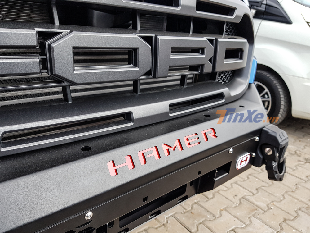 Cận cảnh cản va trước của xe b&aacute;n tải Ford Ranger Raptor độ Hamer