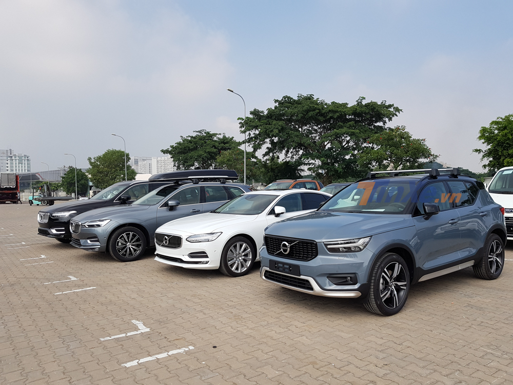Từ tr&aacute;i sang l&agrave; Volvo XC90, Volvo XC60, Volvo S90 v&agrave; cuối c&ugrave;ng l&agrave; Volvo XC40 2020