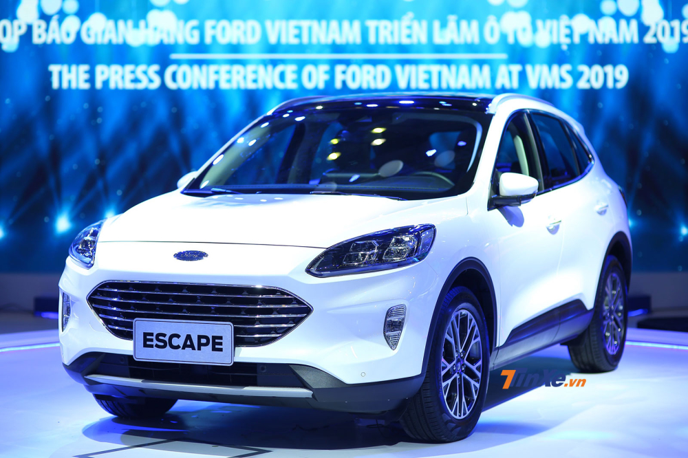Ford Escape 2020 ch&iacute;nh l&agrave; ng&ocirc;i sao của gian h&agrave;ng Ford trong triển l&atilde;m VMS năm nay