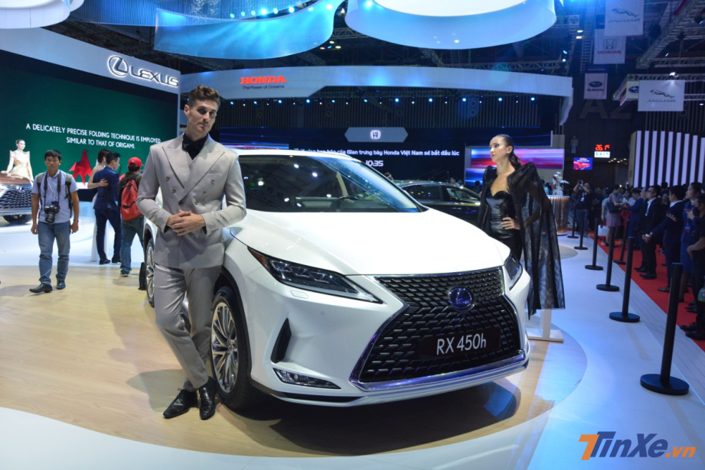 Crossover hạng sang Lexus RX450h trang bị hệ truyền động hybrid