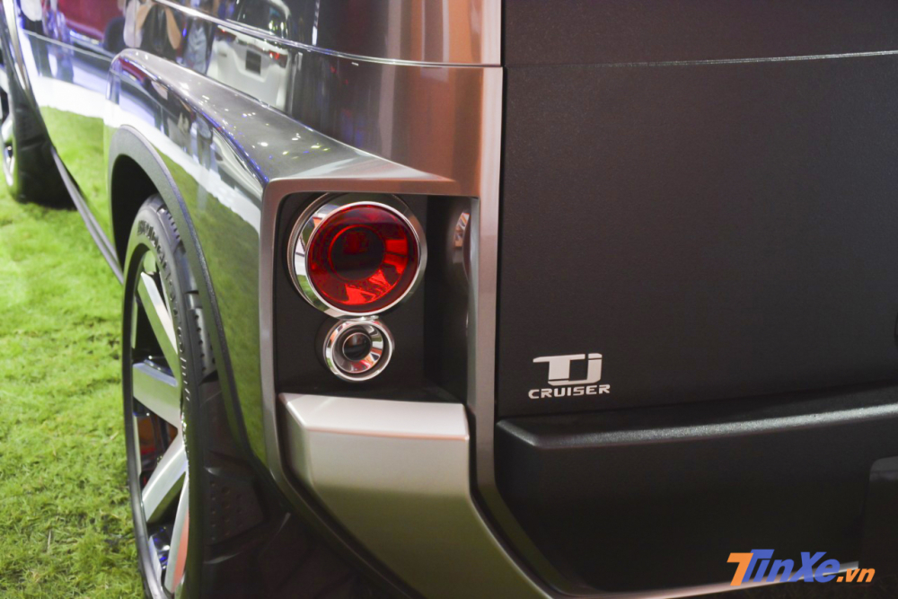 Đèn hậu trên Toyota TJ Cruiser Concept