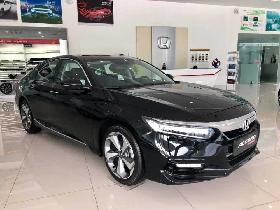 Sau khi v&eacute;n m&agrave;n tại triển l&atilde;m, Honda Accord 2019 đ&atilde; nhanh ch&oacute;ng c&oacute; mặt tại hệ thống đại l&yacute;