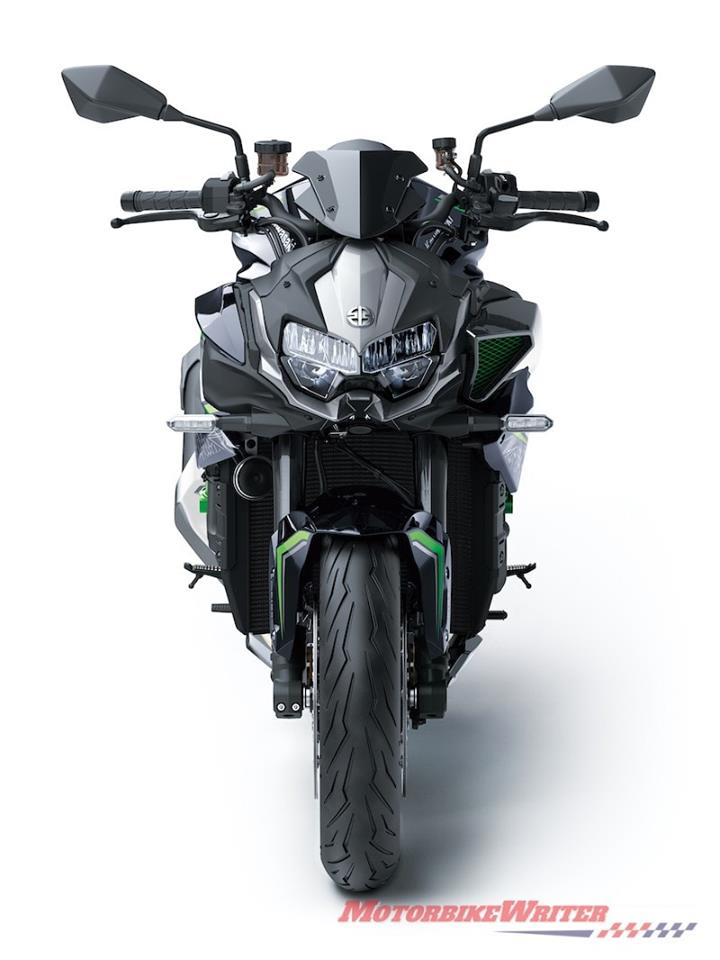 Đây là mẫu siêu xe trong làng Naked bike với sức mạnh và thiết kế khác biệt