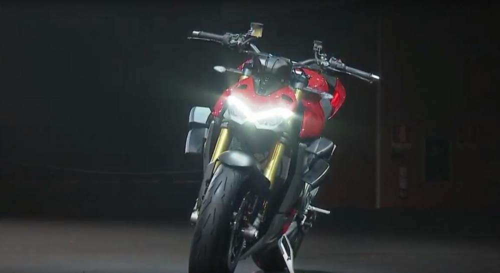 Phuộc Ohlins, đèn pha LED sẽ là trang bị tiêu chuẩn trên Streetfighter V4 2020
