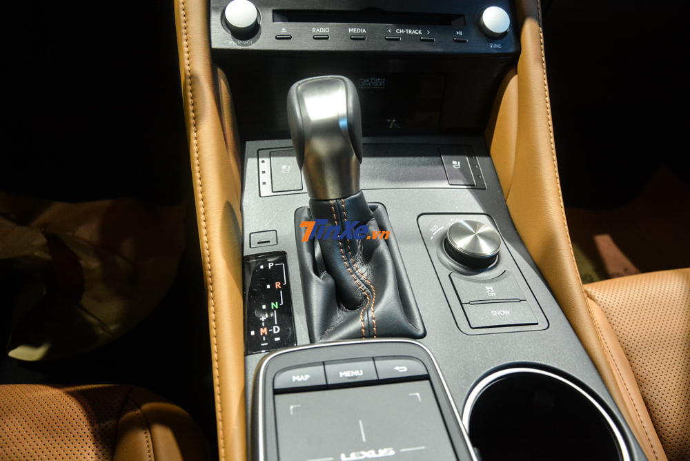 Động cơ tr&ecirc;n Lexus RC 300 phi&ecirc;n bản 2019 sẽ kết hợp c&ugrave;ng hộp số tự động 8 cấp