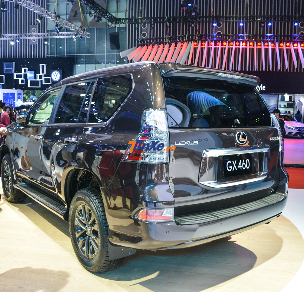 Thiết kế đuôi xe Lexus GX460 2020 không có nhiều thay đổi