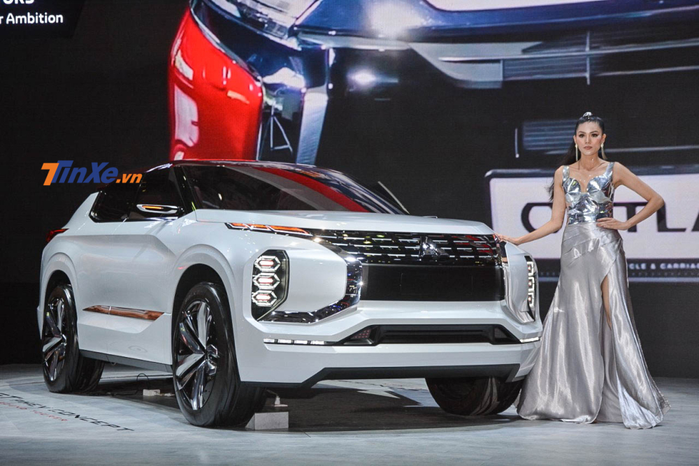 Concept GT-PHEV đặt ngang cùng Outlander, hé lộ thiết kế của mẫu crossover này ở lần nâng cấp tiếp theo Concept GT-PHEV đặt ngang cùng Outlander, hé lộ thiết kế của mẫu crossover này ở lần nâng cấp tiếp theo