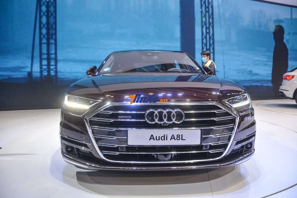 mẫu sedan đầu bảng Audi A8L