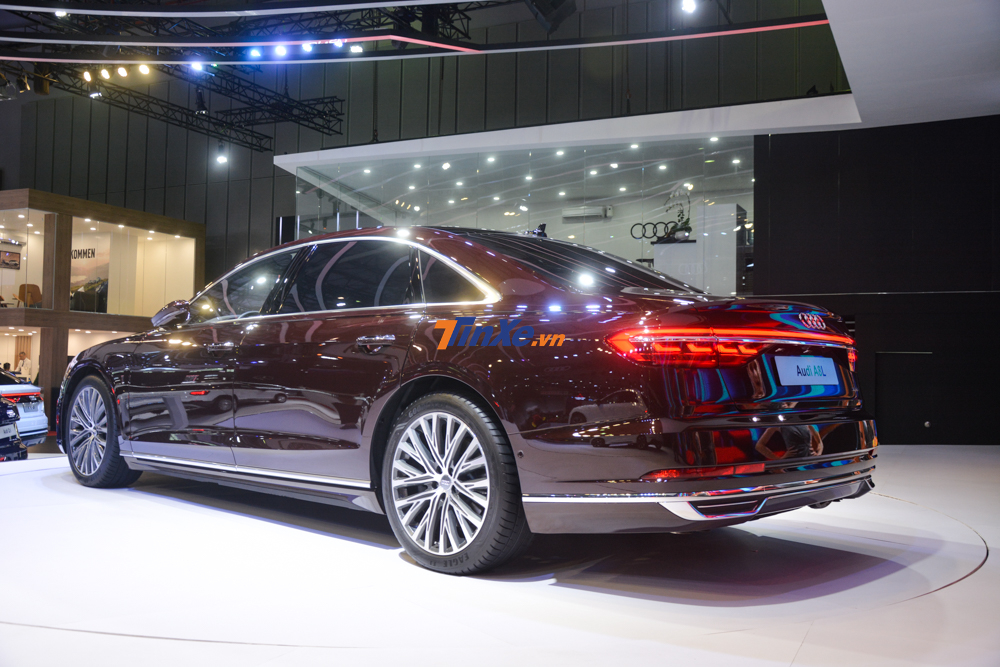 Hiện chưa r&otilde; mức gi&aacute; b&aacute;n của chiếc Audi A8L thế hệ thứ 4 ch&iacute;nh h&atilde;ng