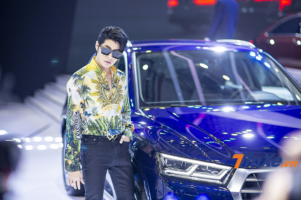 Nam ca sĩ Noo Phước Thịnh - đại sứ d&ograve;ng xe Audi A3.