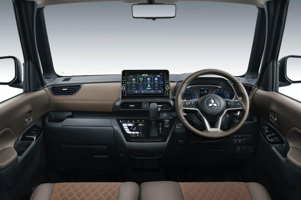 Nội thất bên trong Mitsubishi Super Height K-Wagon
