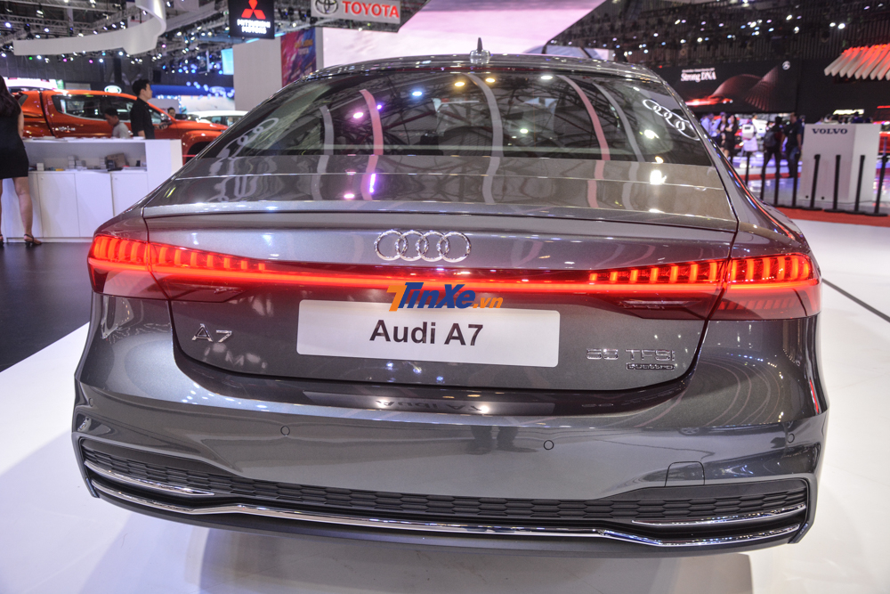 Audi A7 55 TFSI quattro sử dụng động cơ V6 3.0 TFSI tăng &aacute;p với hệ thống mild hybrid 48 volt cho c&ocirc;ng suất tối đa 340 m&atilde; lực