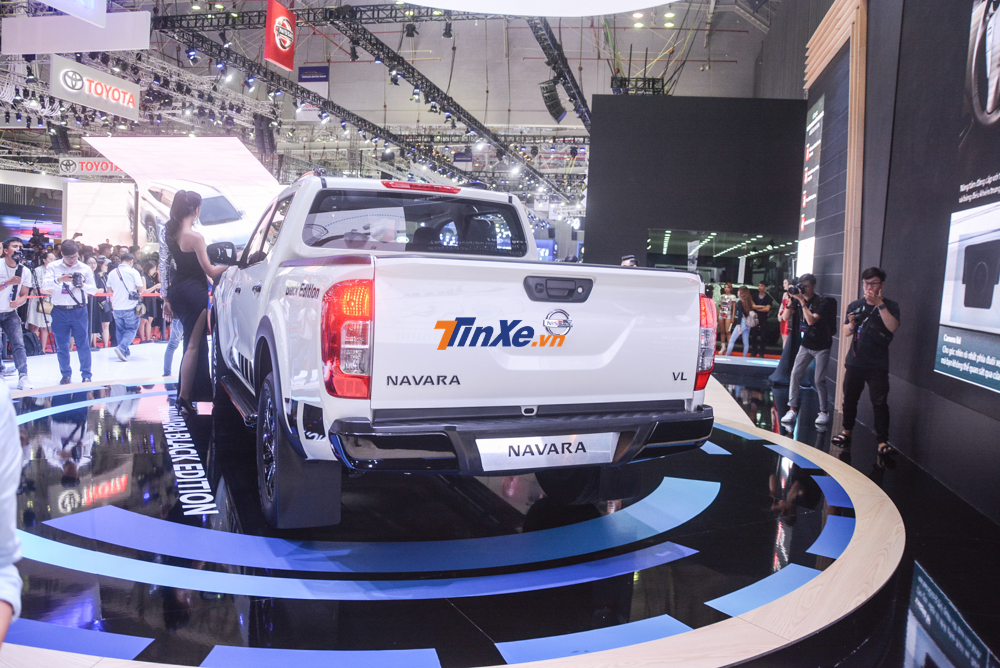 C&aacute;c t&iacute;nh năng an to&agrave;n kh&aacute;c của Nissan Navara Black Edition bao gồm hệ thống quan s&aacute;t xung quanh xe