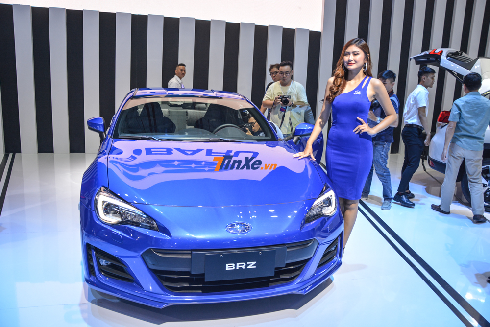 gian h&agrave;ng của Subaru đặt chiếc xe thể thao 2 cửa Subaru BRZ 2.0 2019 nằm ngay vị tr&iacute; trung t&acirc;m