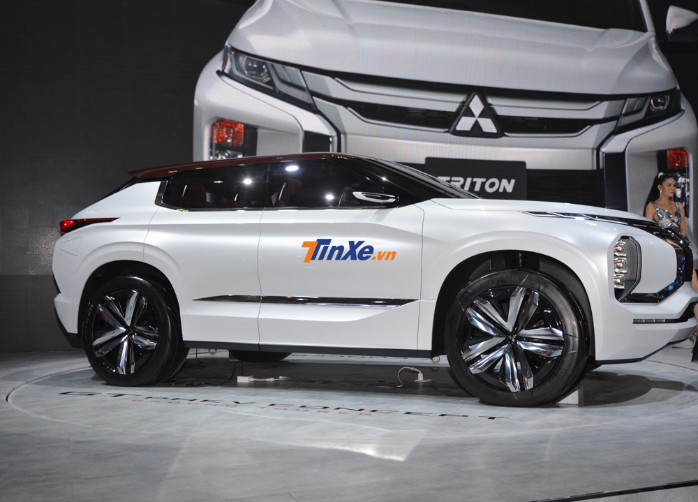 Mẫu xe Concept Mitsubishi GT-PHEV c&ograve;n được xem l&agrave; h&igrave;nh mẫu xem trước cho chiếc xe Mitsubishi Outlander thế hệ mới