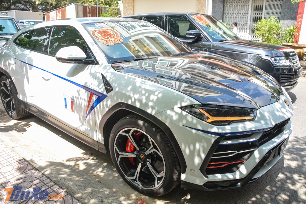 Lamborghini Urus m&agrave;u trắng Bianco Monocerus của Minh Nhựa đ&atilde; được độ lại