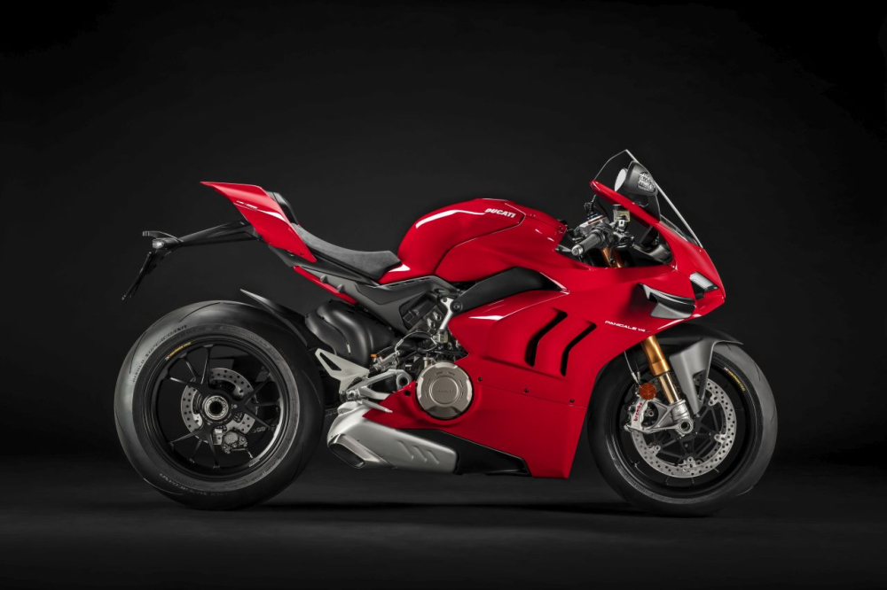 Phiên bản 2020 của dòng Panigale V4 2020 sẽ được cải tiến ở hệ thống treo, trọng tâm và góc căng xích Phiên bản 2020 của dòng Panigale V4 2020 sẽ được cải tiến ở hệ thống treo, trọng tâm và góc căng xích