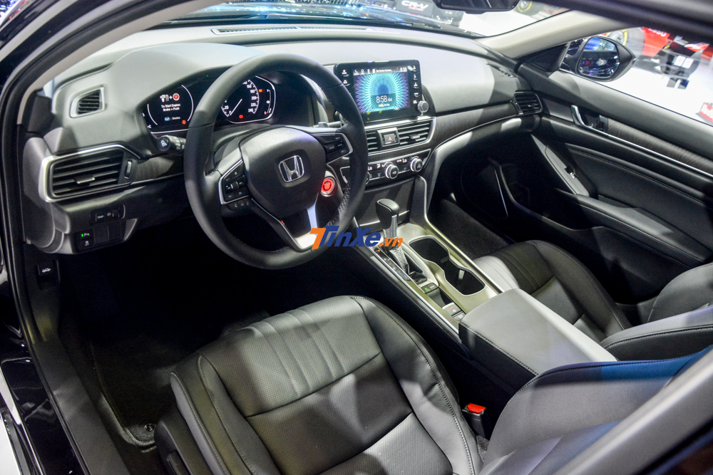 Nội thất của Honda Accord 2019 hiện đại và trẻ trung hơn Toyota Camry Nội thất của Honda Accord 2019 hiện đại và trẻ trung hơn Toyota Camry