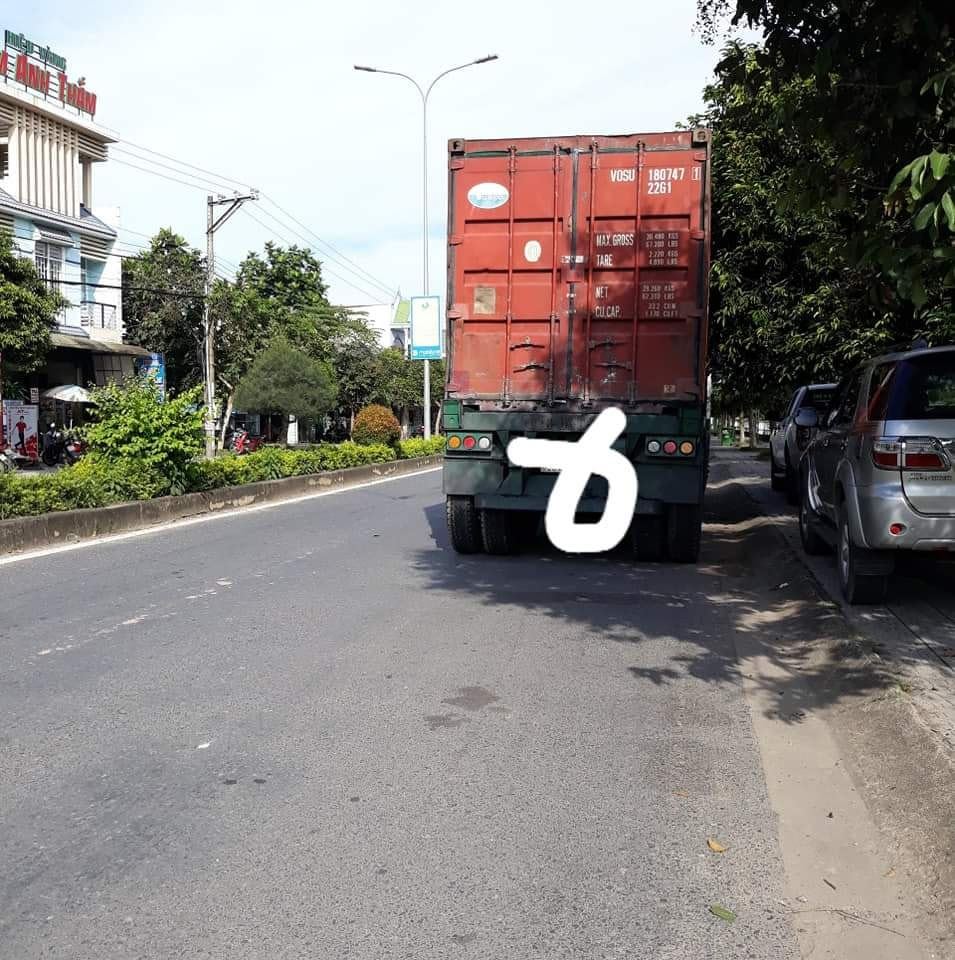 Chiếc xe container tại hiện trường vụ tai nạn