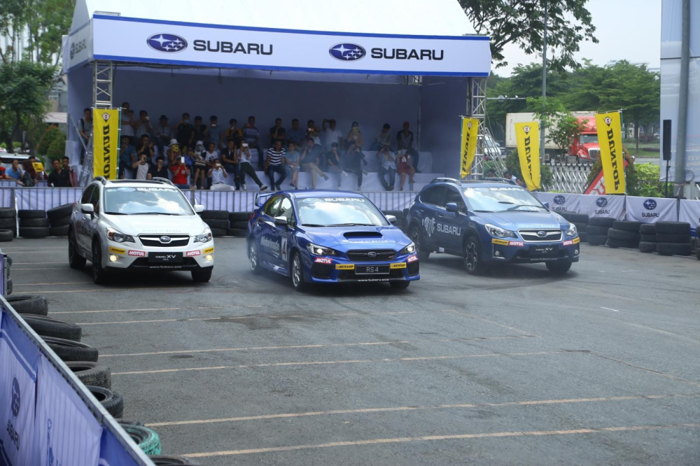 Chương tr&igrave;nh biểu diễn xe ngo&agrave;i trời của Subaru